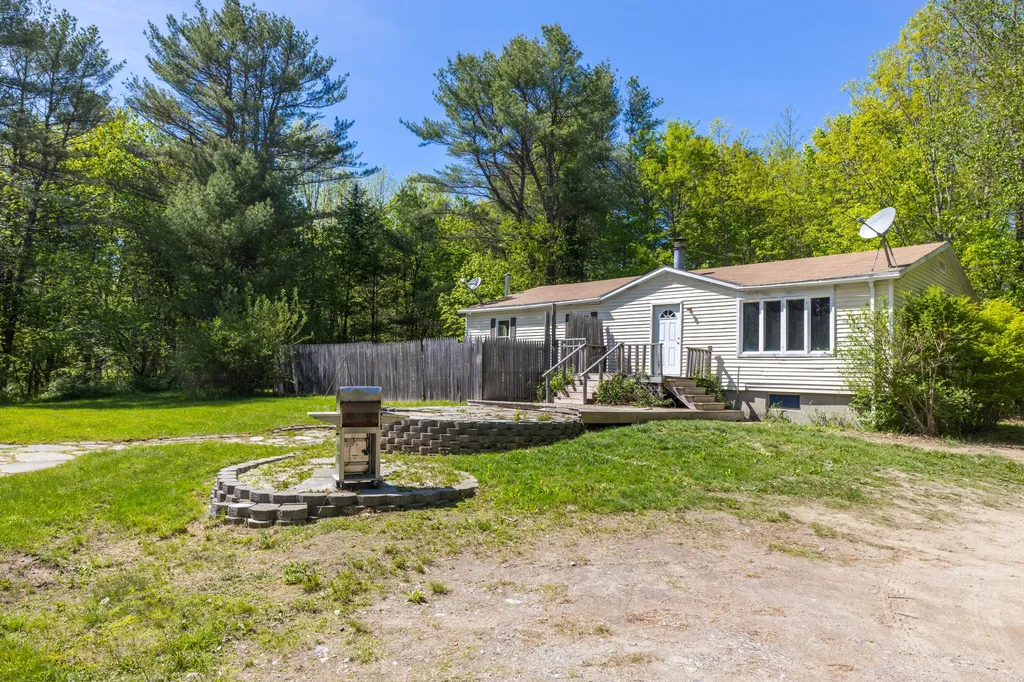 486 Meadow Road Topsham ME 04086