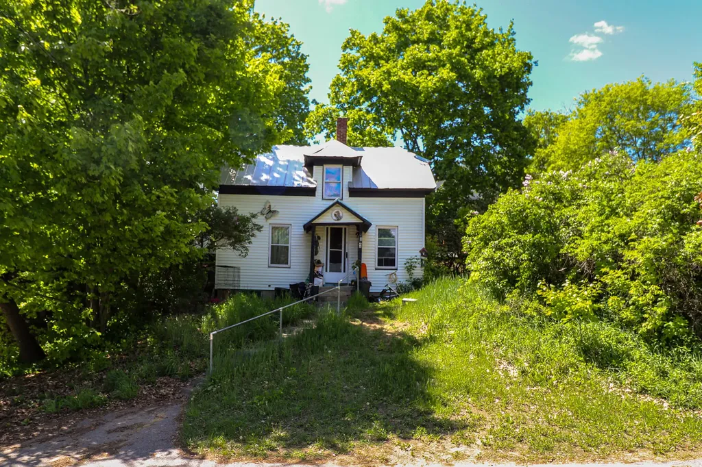 68 Weld Street Dixfield ME 04224