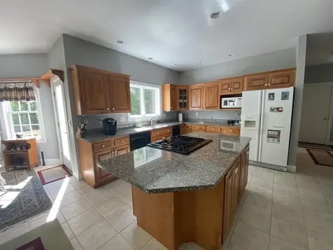 17 Deer Hill Lane Hampden ME 04444