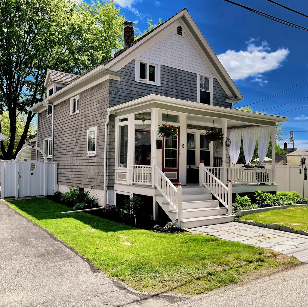 8 Jones Avenue Kittery ME 03904