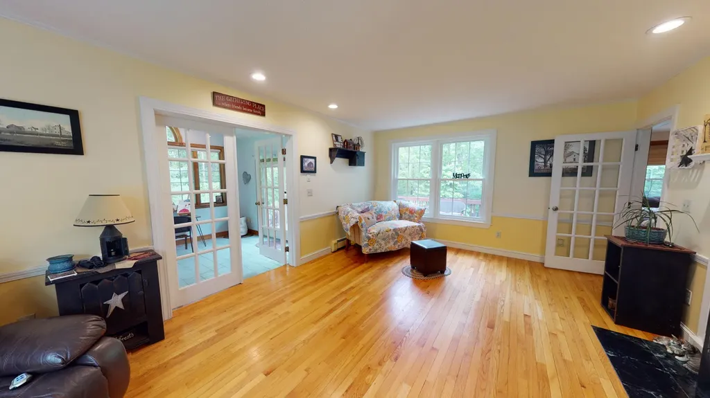 31 Sheffield Avenue Lewiston ME 04240