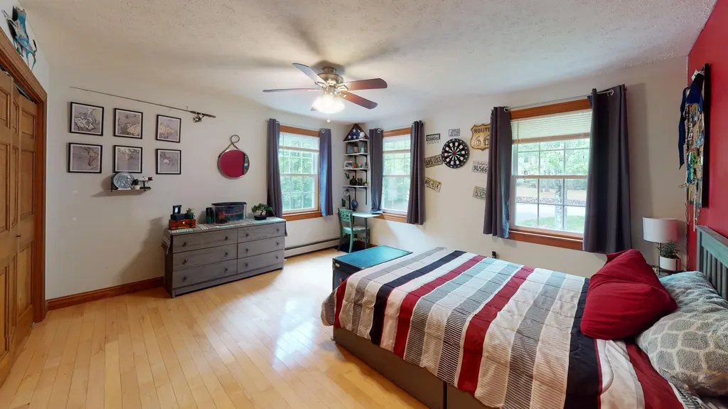 31 Sheffield Avenue Lewiston ME 04240