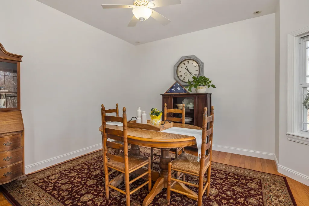 32 Leach Road Kittery ME 03904