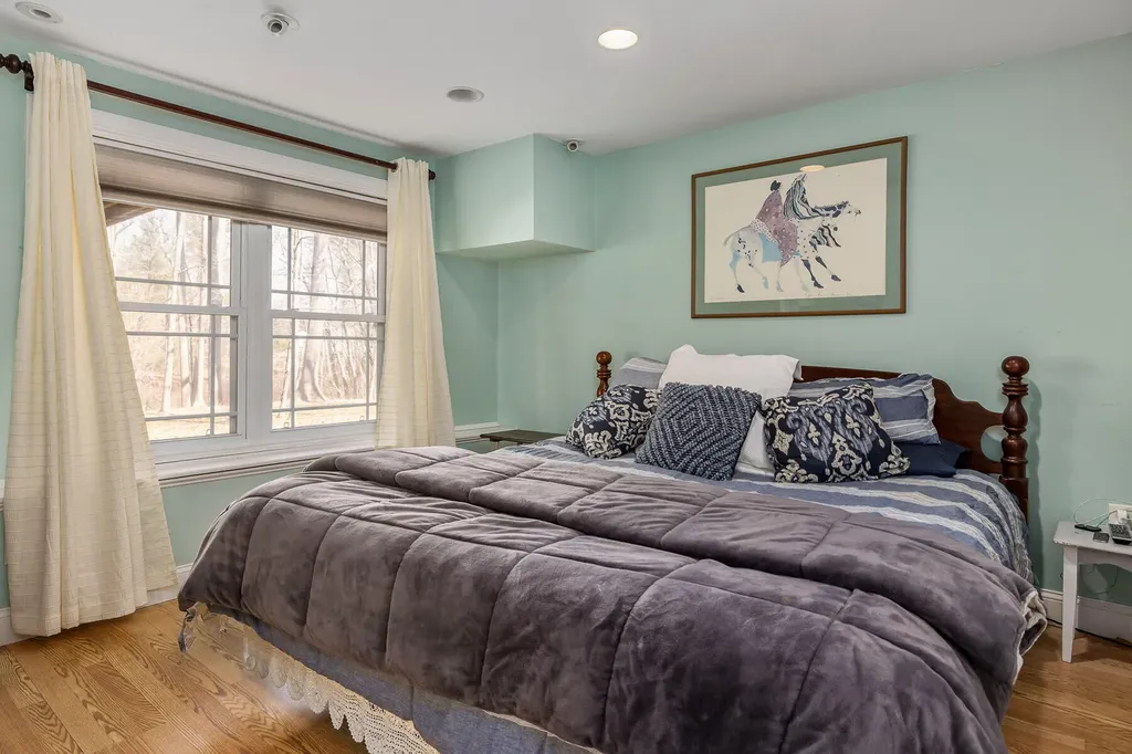 32 Leach Road Kittery ME 03904