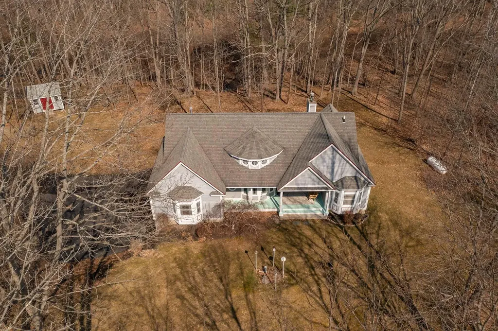 32 Leach Road Kittery ME 03904