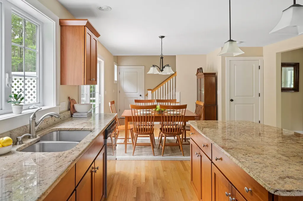 10 Devon Woods Drive Kittery ME 03904