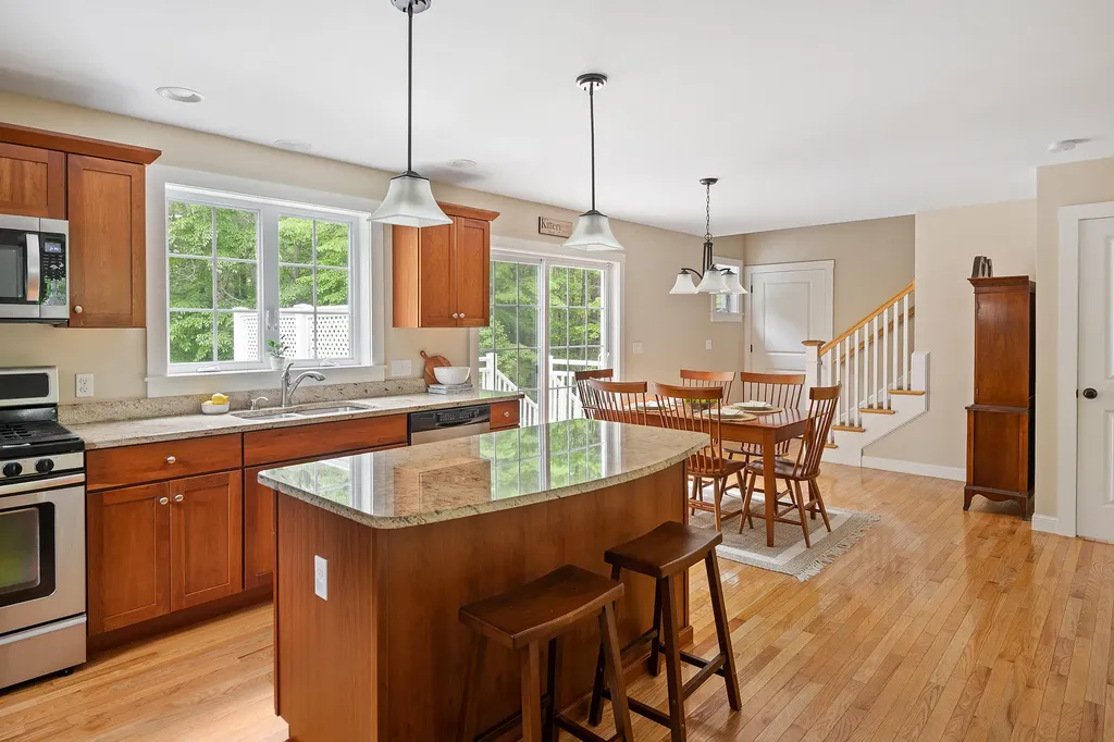 10 Devon Woods Drive Kittery ME 03904