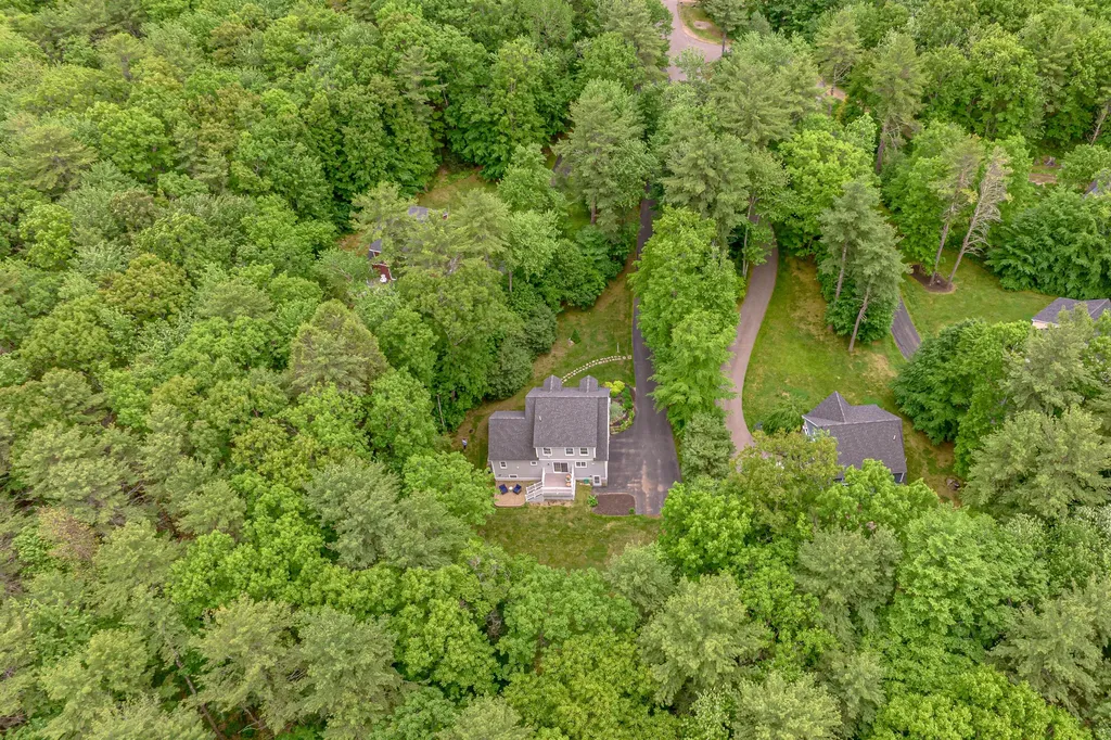 10 Devon Woods Drive Kittery ME 03904