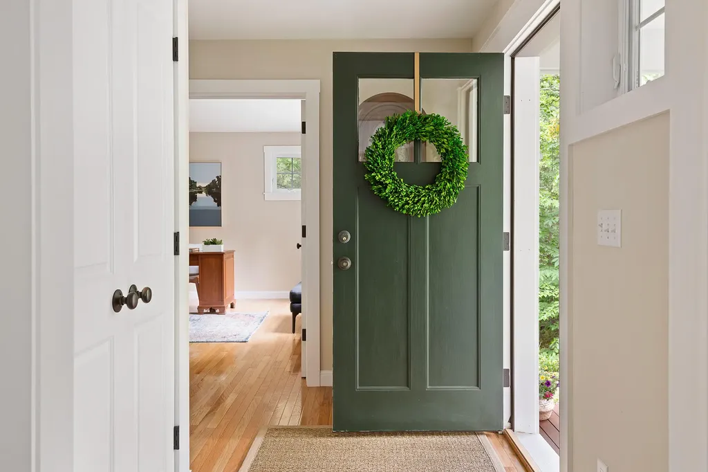10 Devon Woods Drive Kittery ME 03904
