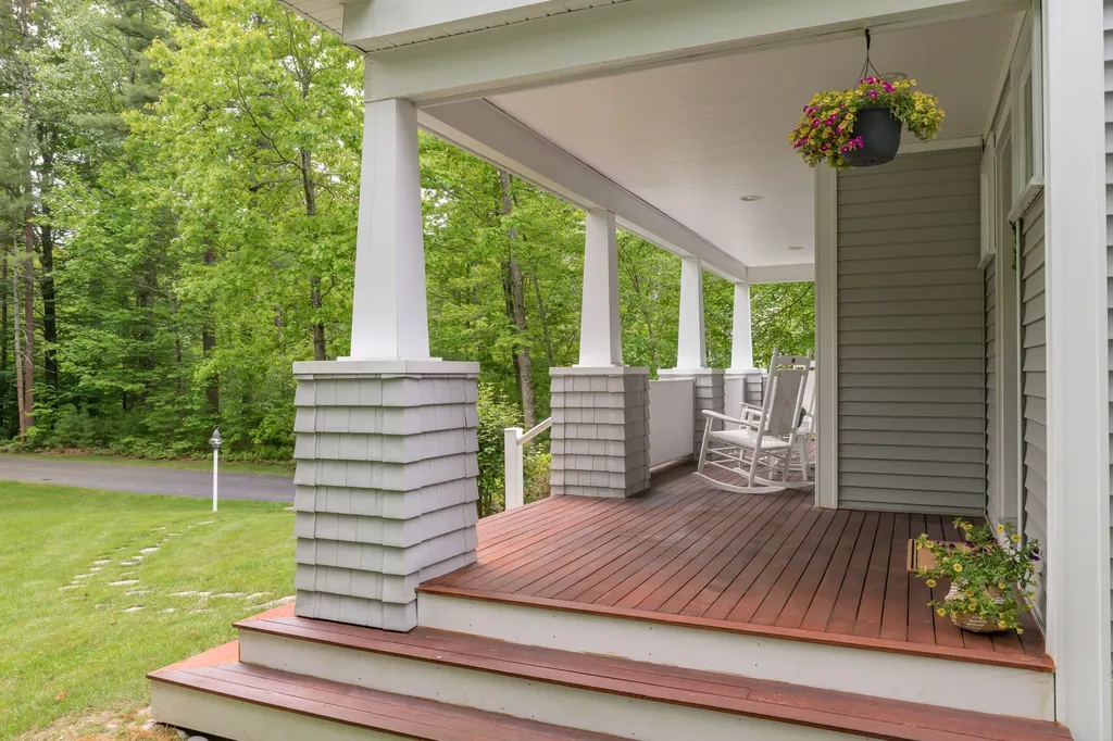 10 Devon Woods Drive Kittery ME 03904