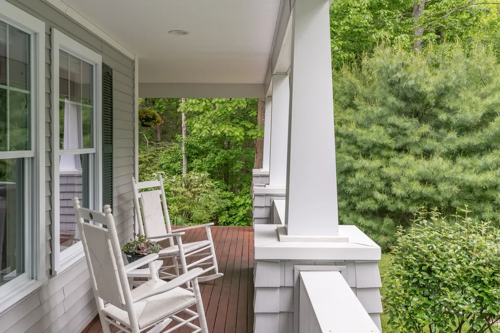 10 Devon Woods Drive Kittery ME 03904