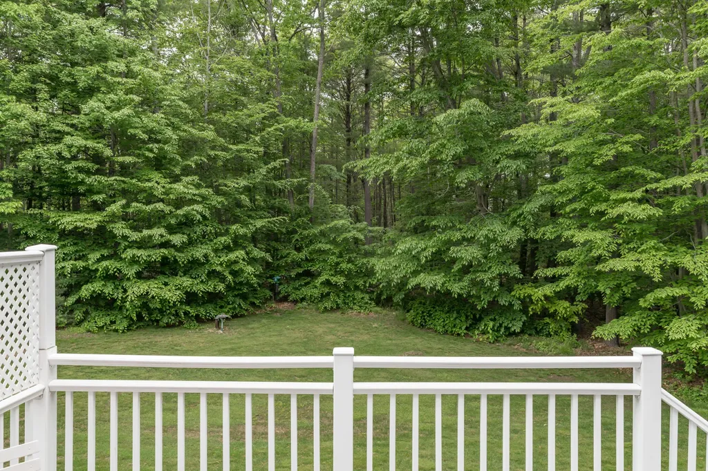 10 Devon Woods Drive Kittery ME 03904