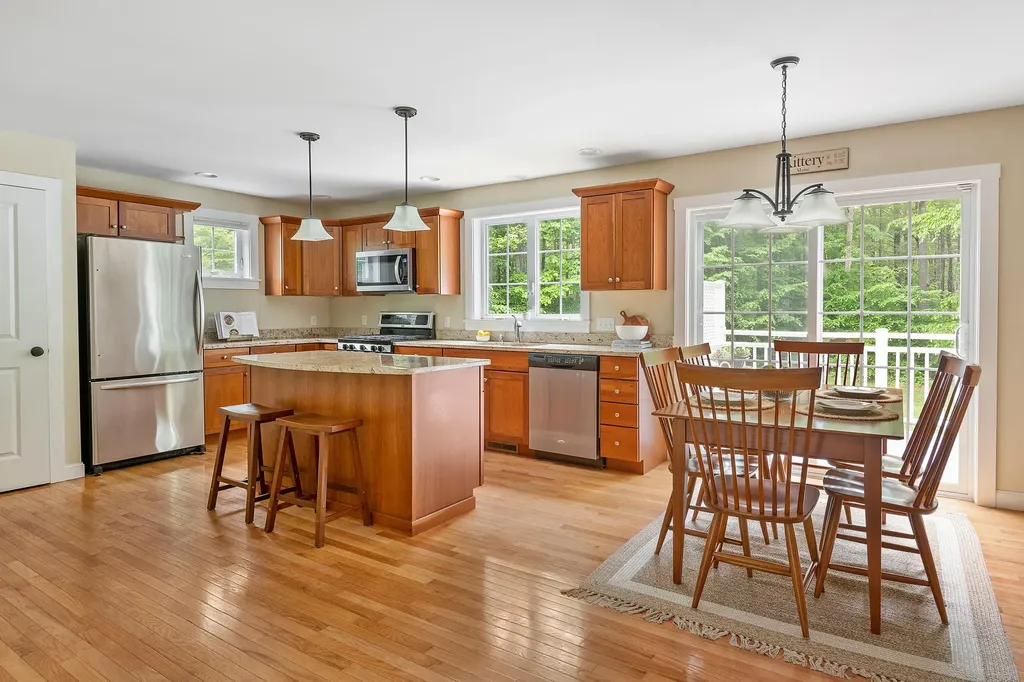 10 Devon Woods Drive Kittery ME 03904