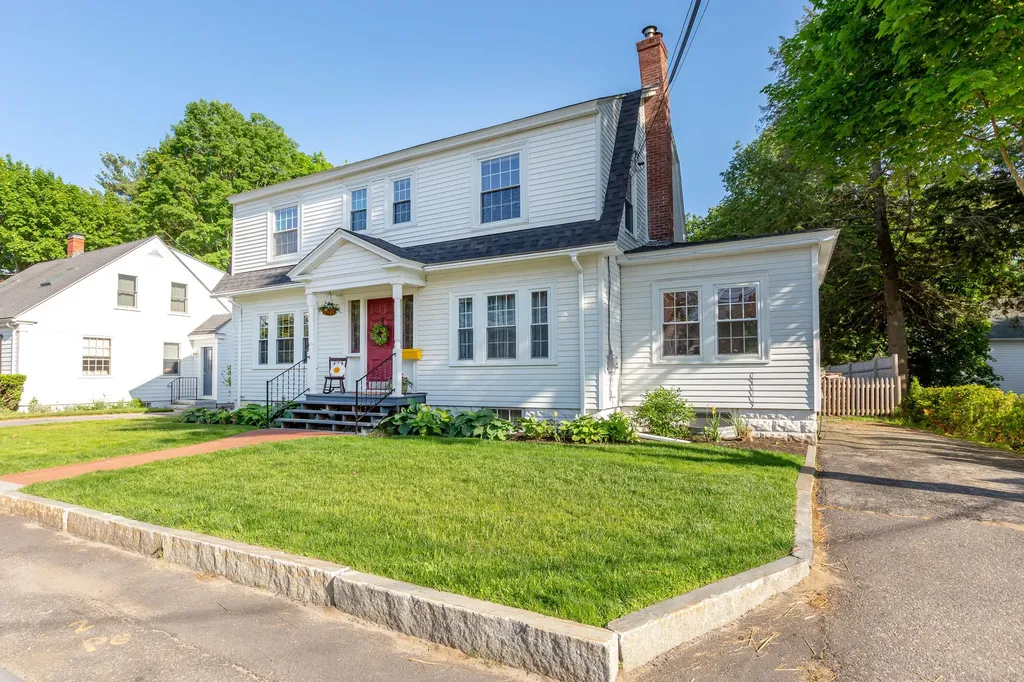 4 Jordan Avenue Brunswick ME 04011