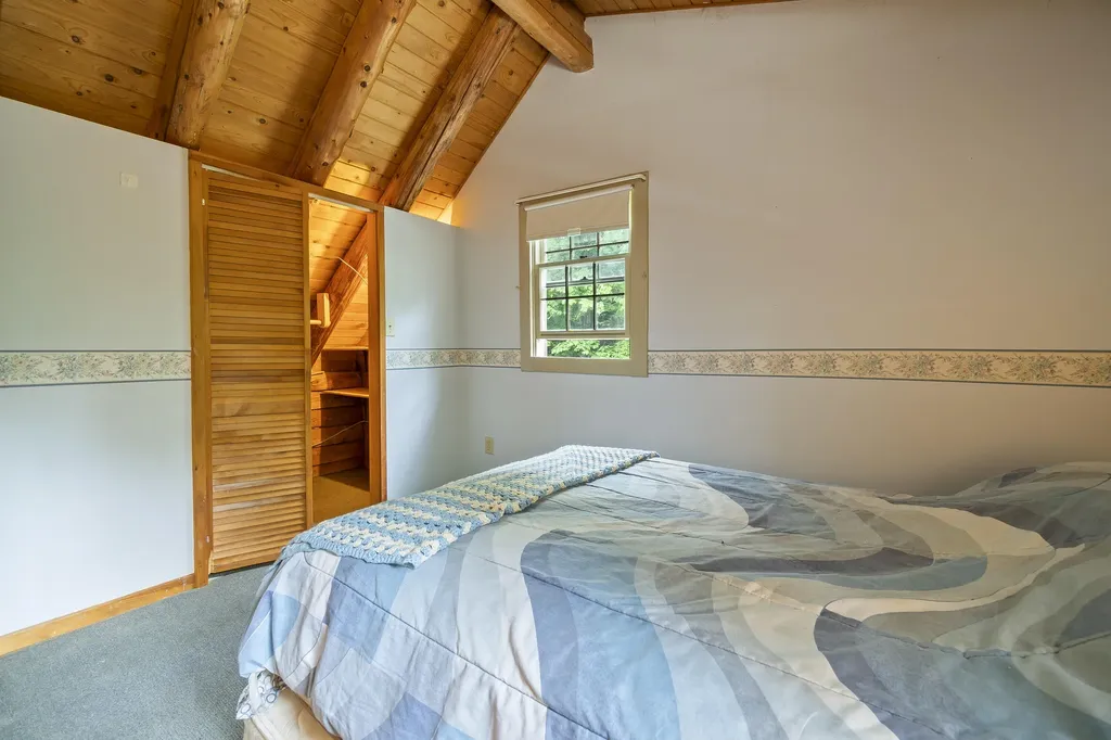 254 Eddie Kahkonen Road Norway ME 04268