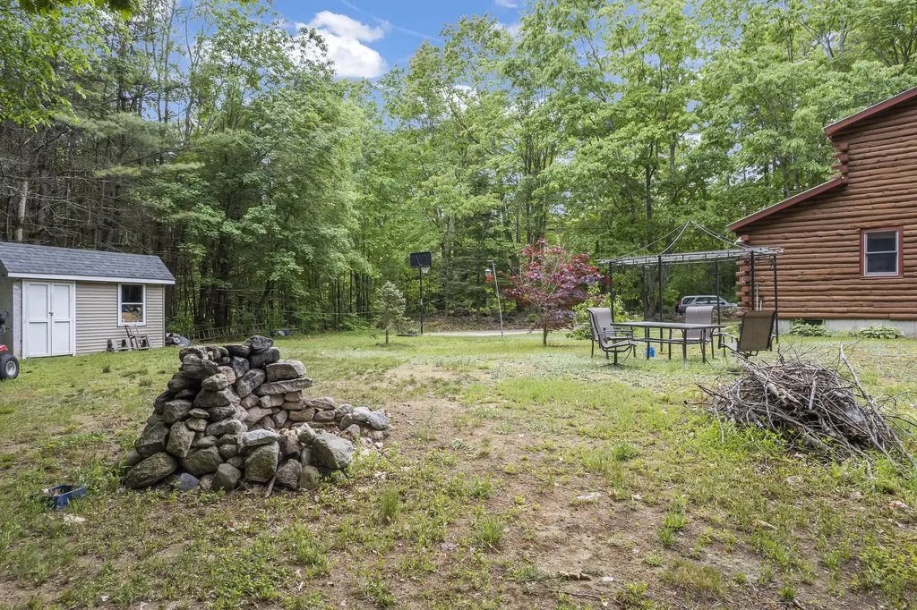 254 Eddie Kahkonen Road Norway ME 04268