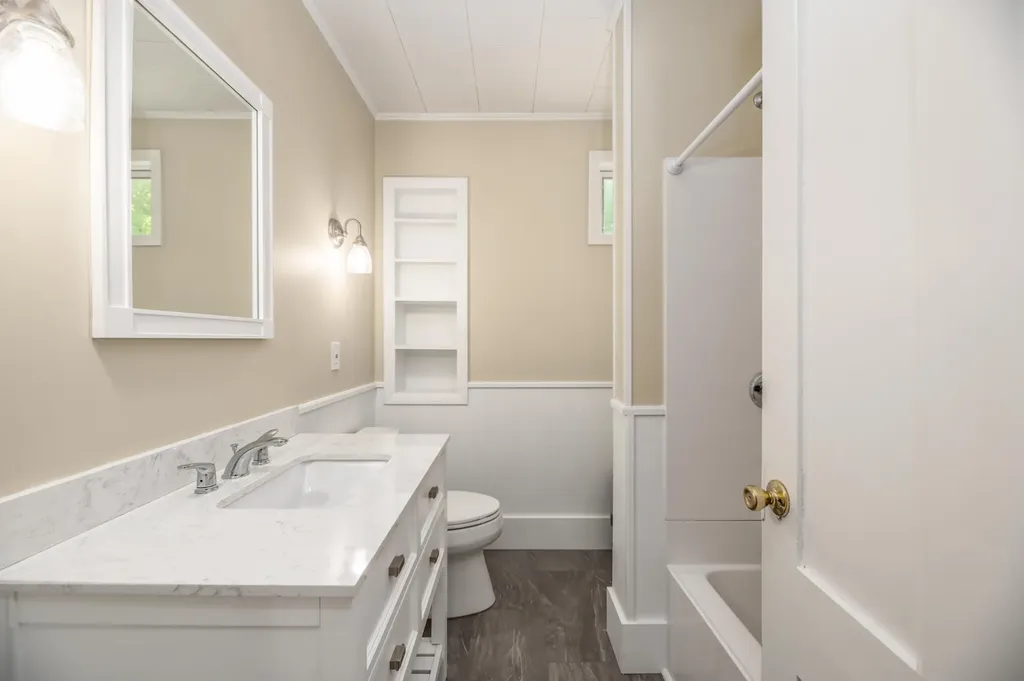 205 Main Street Winterport ME 04496