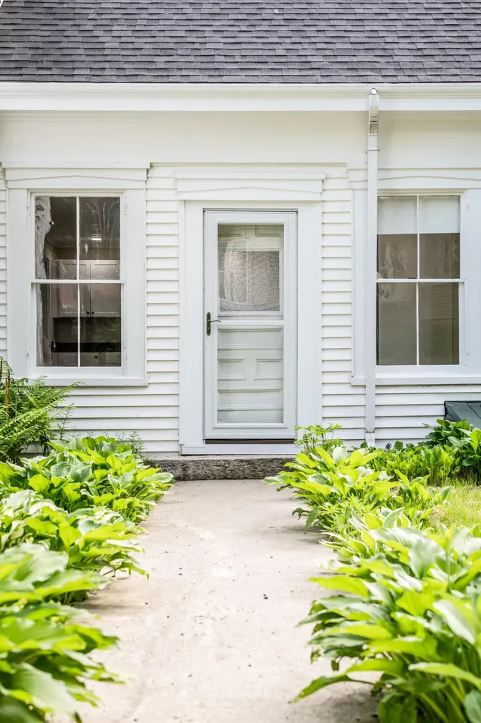 205 Main Street Winterport ME 04496