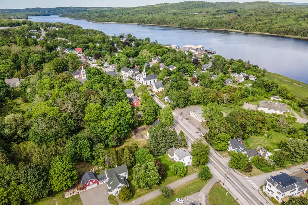 205 Main Street Winterport ME 04496