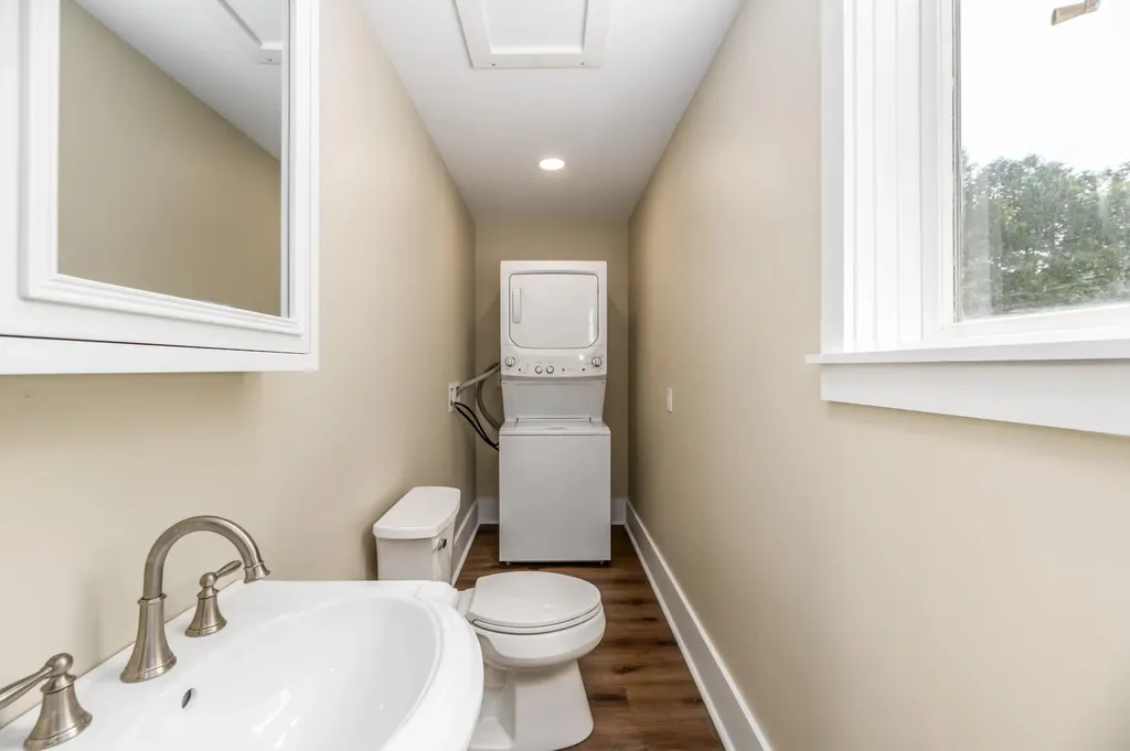 205 Main Street Winterport ME 04496