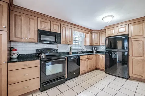 72 Primrose Lane Portland ME 04103