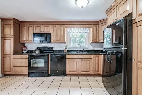 72 Primrose Lane Portland ME 04103