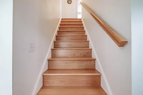 72 Primrose Lane Portland ME 04103
