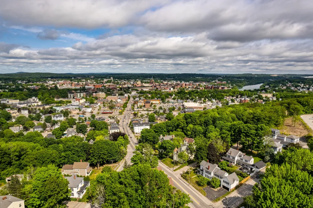 1 Prospect Street Auburn ME 04210