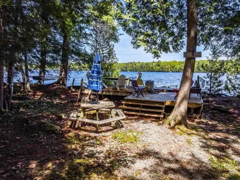 426 Point Drive Mount Vernon ME 04352
