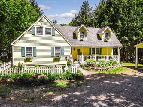 426 Point Drive Mount Vernon ME 04352