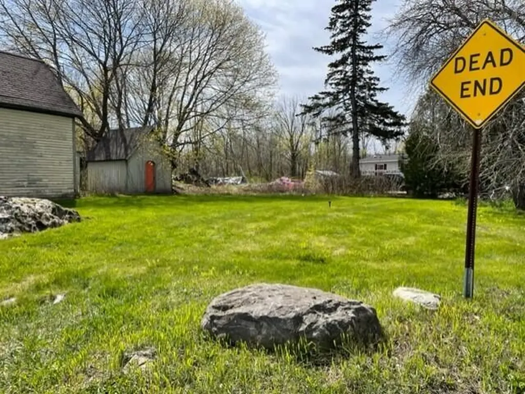 24 Rocky Hill Avenue Rockland ME 04841