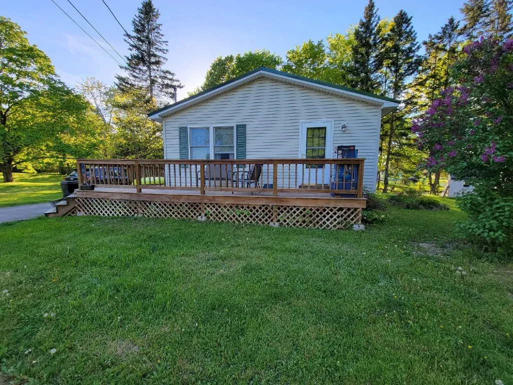 23 Spring Street Calais ME 04619