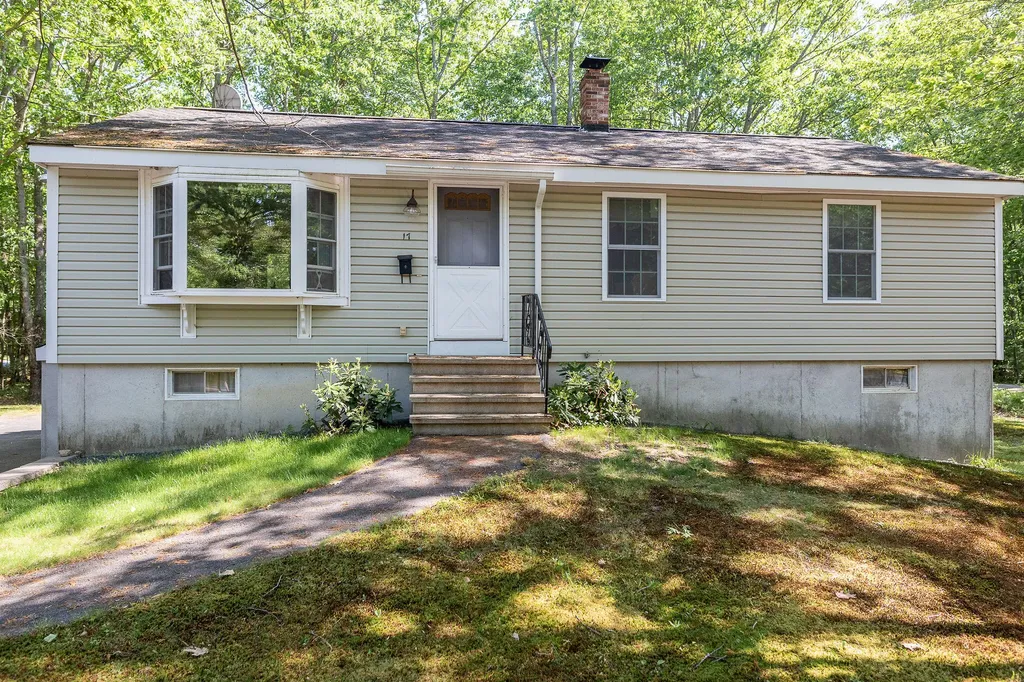 17 Brunelle Avenue Sanford ME 04073