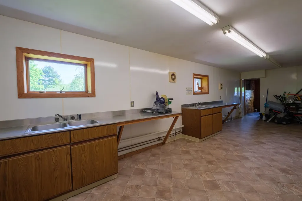 6 Sedgley Road Greene ME 04236