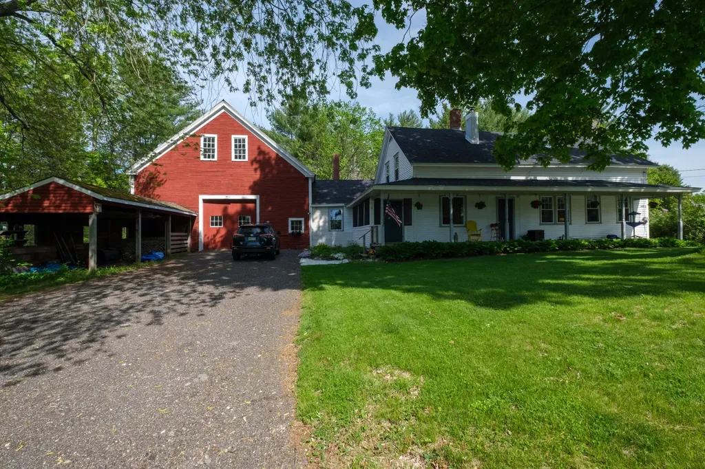 6 Sedgley Road Greene ME 04236