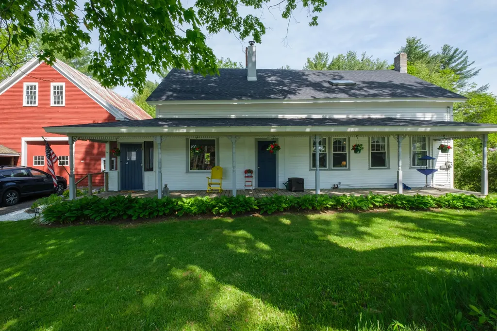 6 Sedgley Road Greene ME 04236
