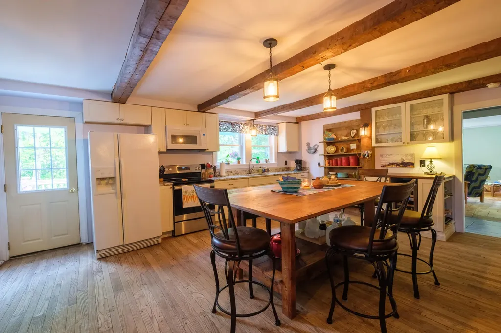 6 Sedgley Road Greene ME 04236