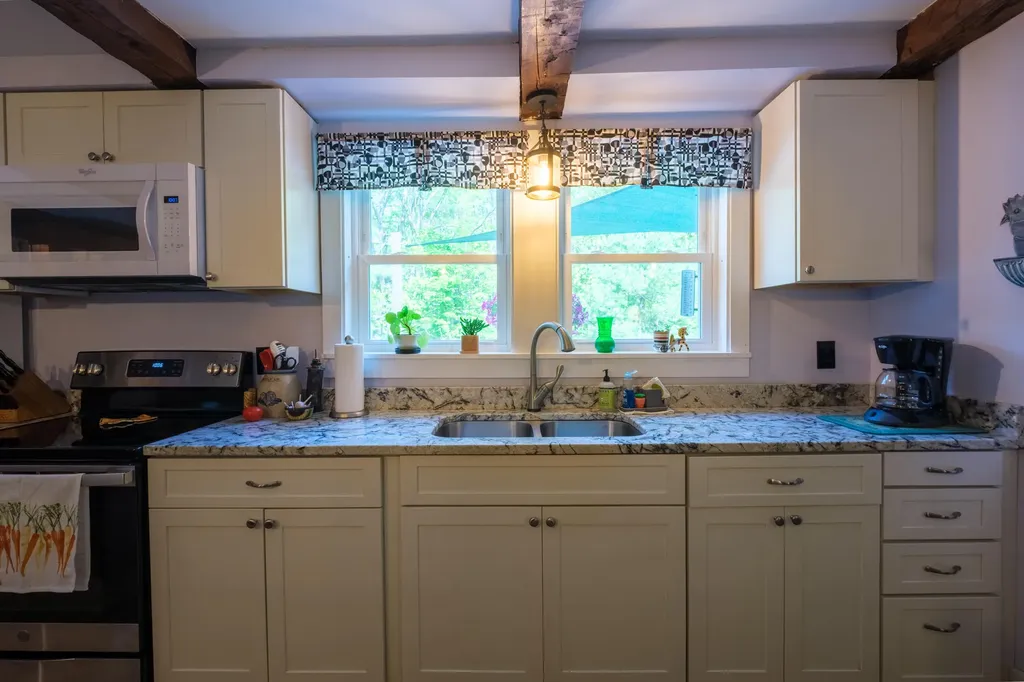 6 Sedgley Road Greene ME 04236