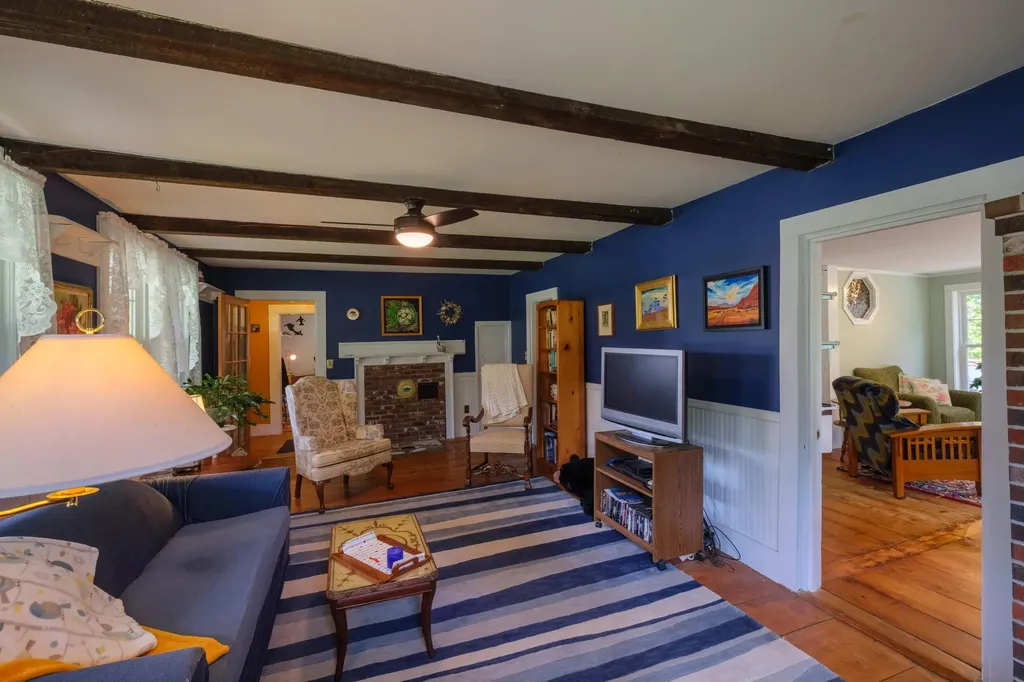 6 Sedgley Road Greene ME 04236