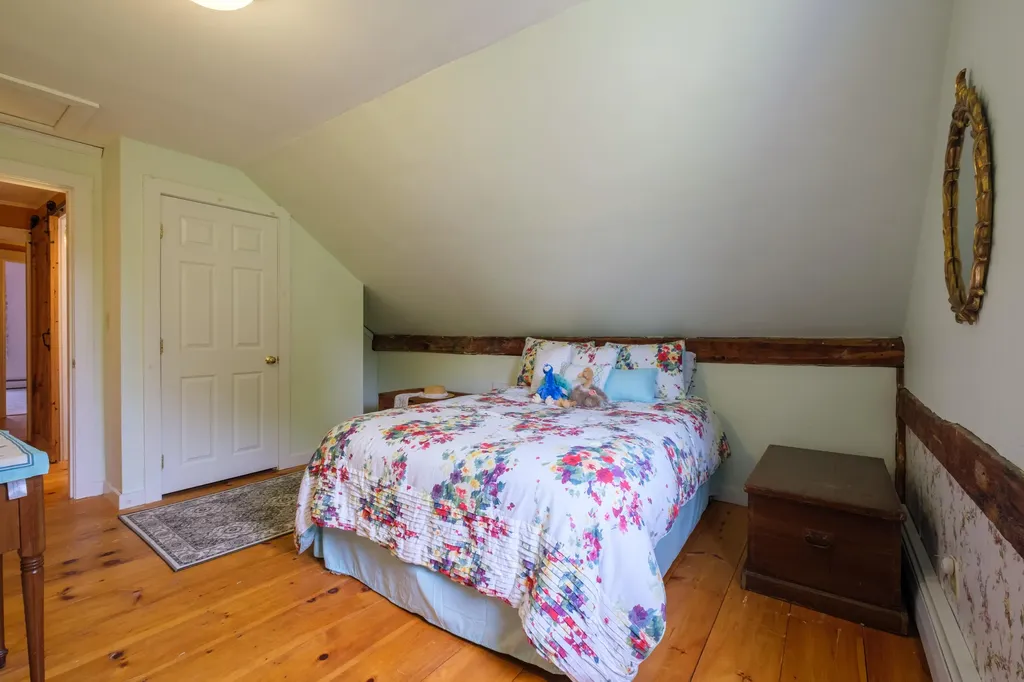 6 Sedgley Road Greene ME 04236