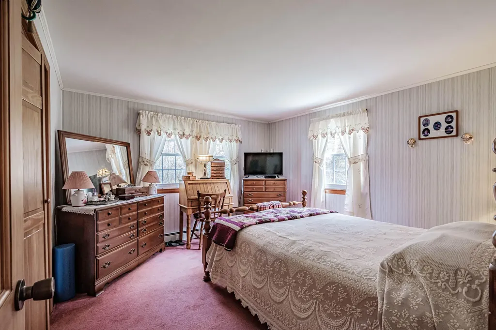 256 Sligo Road Yarmouth ME 04096