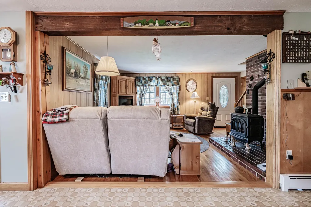 256 Sligo Road Yarmouth ME 04096