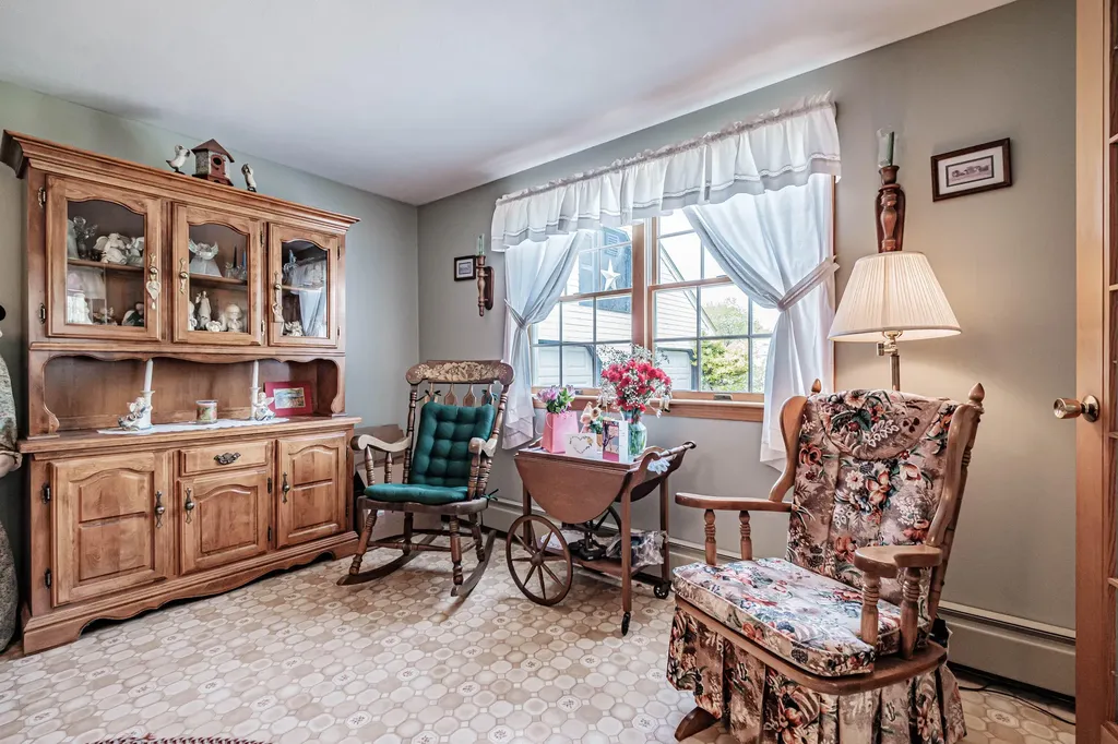 256 Sligo Road Yarmouth ME 04096