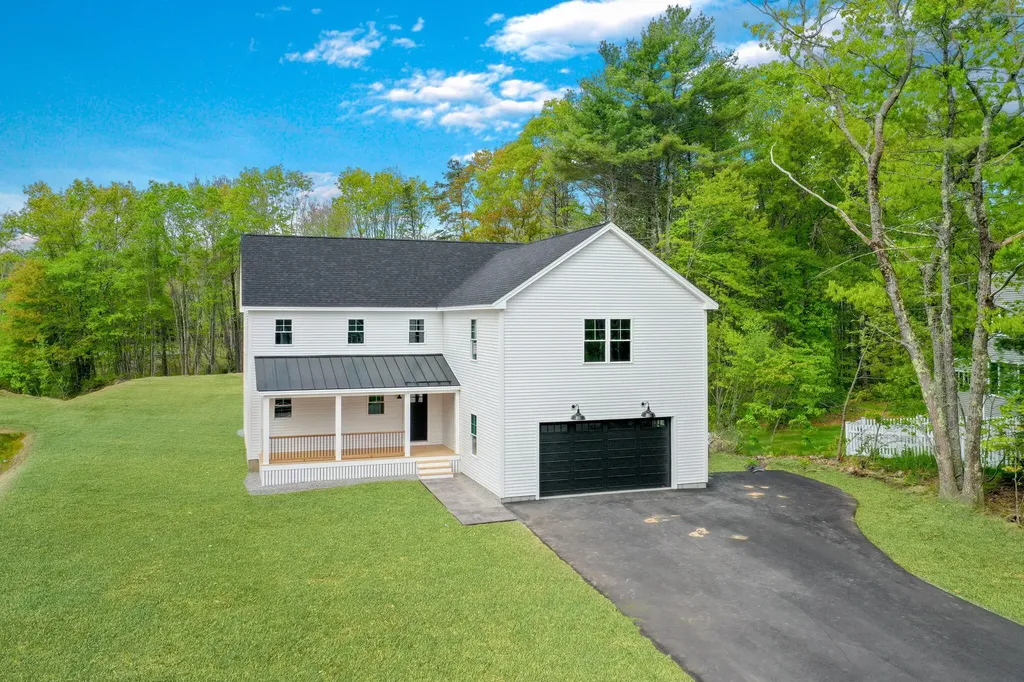 16 Kingsbury Lane Kennebunk ME 04043