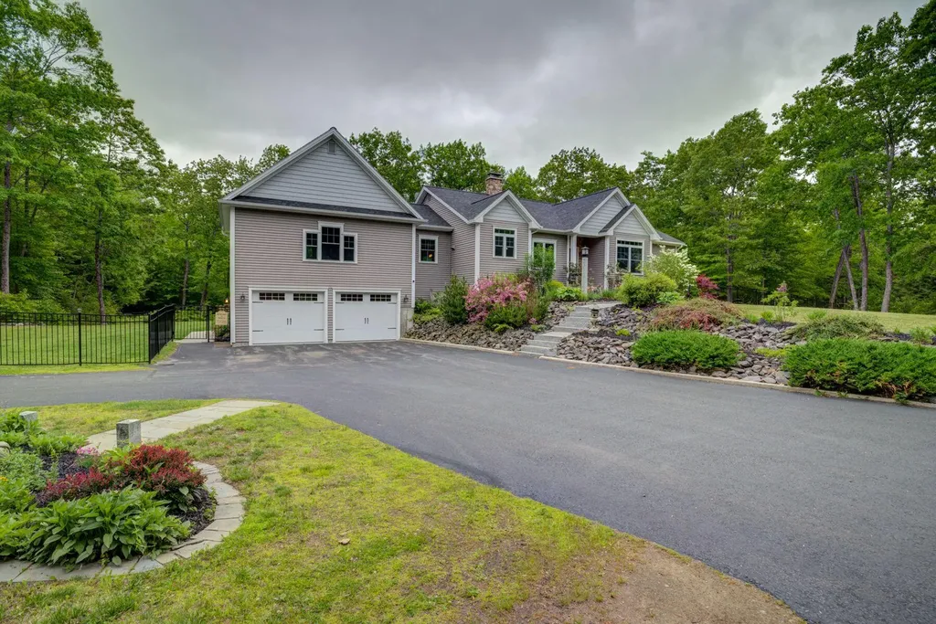 71 Sky Drive Windham ME 04062