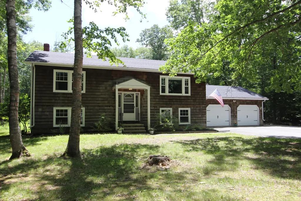 38 Wescott Circle Buxton ME 04093