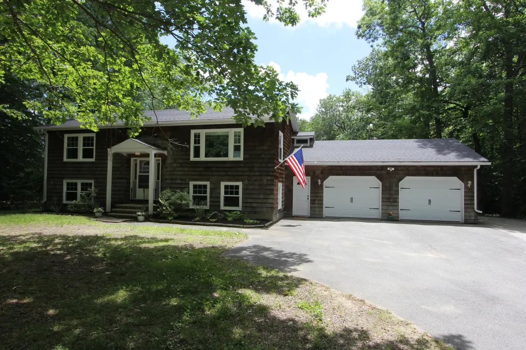 38 Wescott Circle Buxton ME 04093
