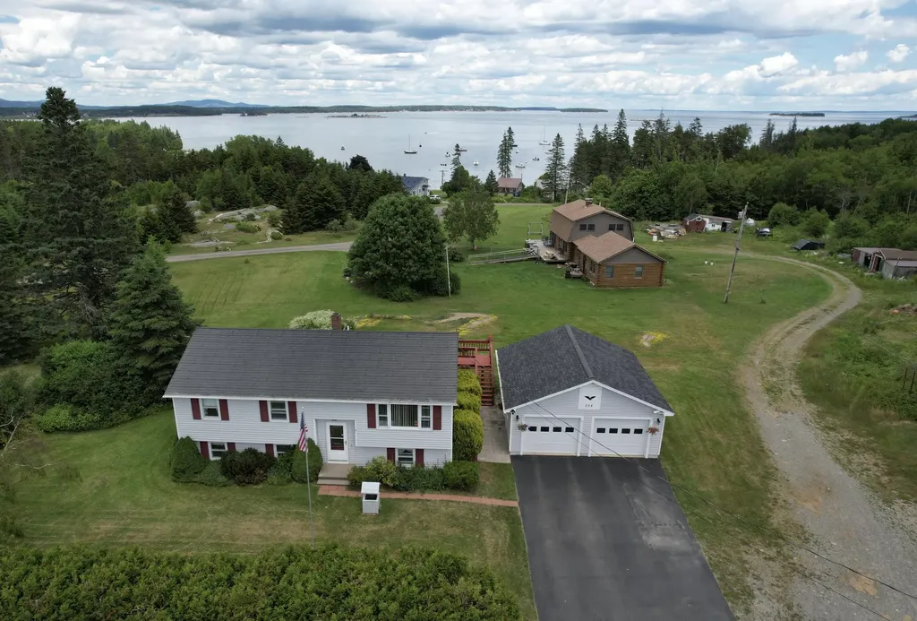 254 Island Road South Thomaston ME 04858