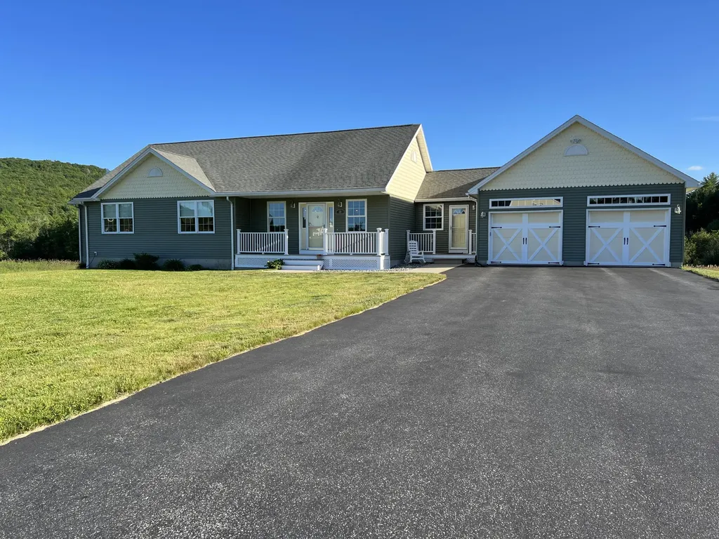 20 Diamond Drive Wales ME 04280