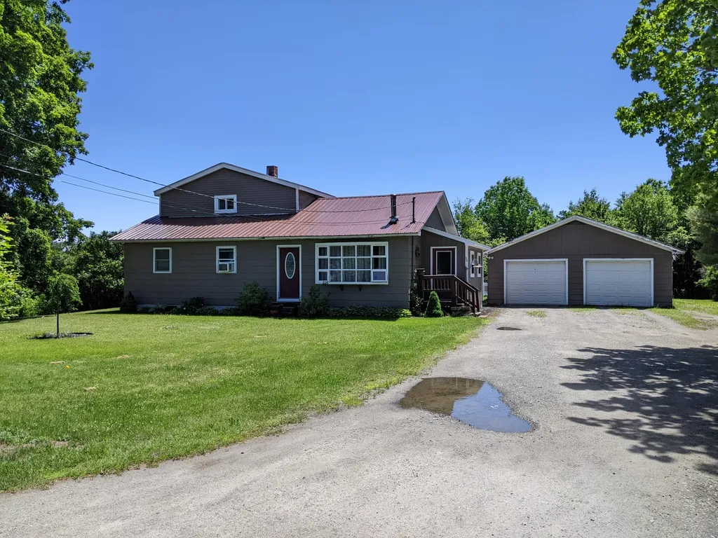 30 Hinckley Road Canaan ME 04924